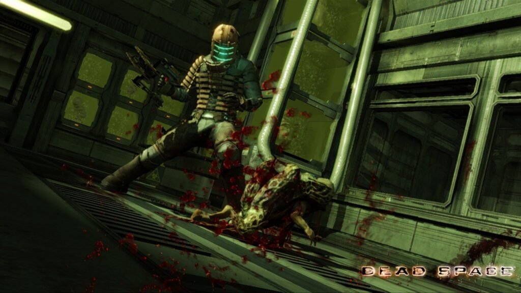 Isaac Clarke pisa num necromorfo na nave USG Ishimura em Dead Space (2008), captura oficial da Steam