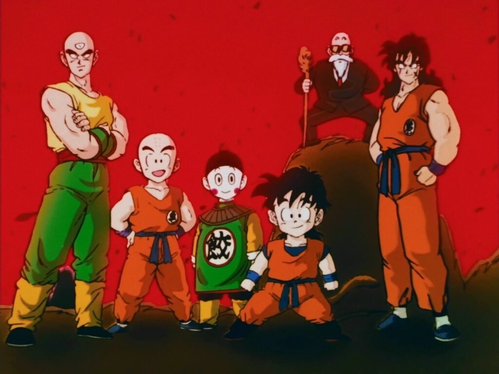 Goku, Gohan, Kuririn, Piccolo e outros guerreiros na abertura Cha-La Head-Cha-La de Dragon Ball Z