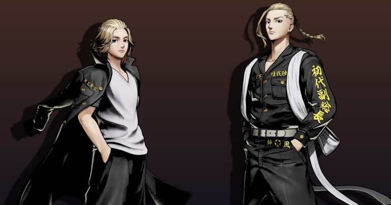 Mikey, de casaco preto da Toman sobre os ombros e camiseta branca, ao lado de Draken, de uniforme preto com bordados dourados e trança, nas artes oficiais de Fatal Fury City of the Wolves