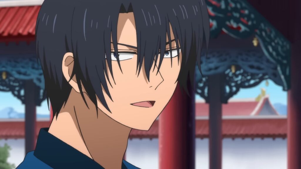 Son Hak, o guarda-costas de cabelo preto da princesa Yona, conversa com um sorriso debochado no corredor do palácio de Kouka, em cena do anime Yona of the Dawn